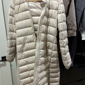 Babaton Women's Beige Puffer Jacket